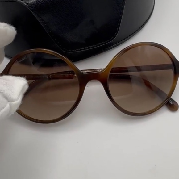CHANEL Tan Oversized Sunglasses with Gradient Lenses - Picture 3 of 12